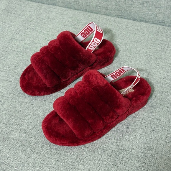 UGG Fluff Yeah Slide Slippers Red Lamb Fur Women Size 9 EUC - Picture 2 of 13